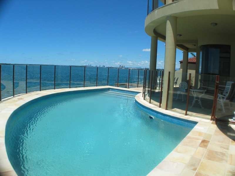 Sovereign Islands QLD 4216